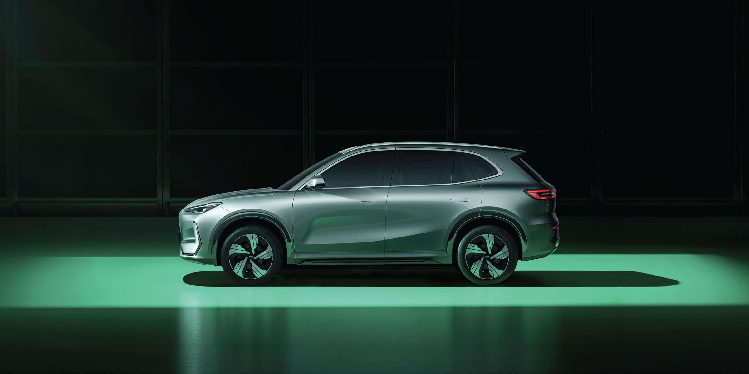 Стартовали продажи электрического кроссовера Geely EX5 Plus с увеличенной батареей