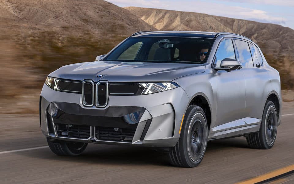Новый BMW iX5 приходит на смену электрическому кроссоверу iX